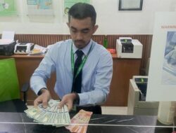 Penantian Hadirnya Acara BI Malam Ini, Dolar Melemah ke Rp15.845