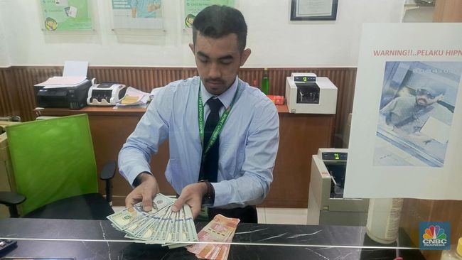 Rupiah Kembali Menguat Seiring Menanti Rilis Data Penting AS, Dolar Melemah ke Rp 15.865