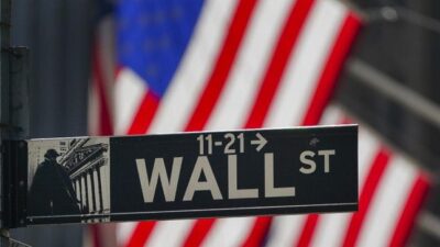 Antara Libur Natal, Wall Street Menyambut dengan Beragam Perubahan