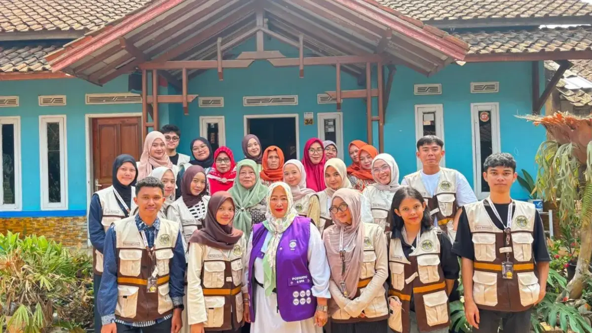 Konseling Gizi dan Inovasi Puding Jagung di Posyandu Melati Kampung Cisereuh Bandung: Upaya Integratif Cegah Gizi Buruk Sejak Dini